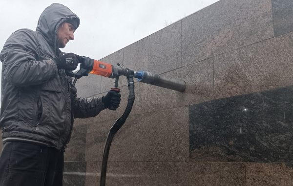 Сухое алмазное бурение отверстий в Осинниках оказываем услуги