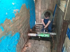 Бурение продухов в фундаменте дачного дома