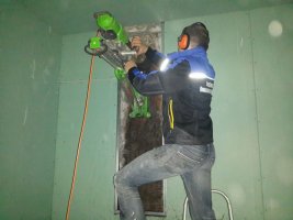 Сверление отверстия d140 в кирпичной стене в детском садике