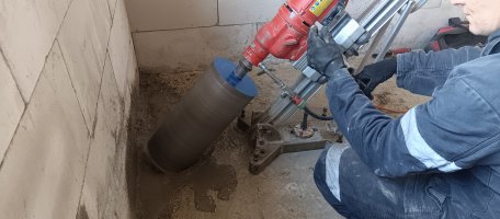 Алмазное бурение отверстий под углом в Калтане стоимость - Калтан